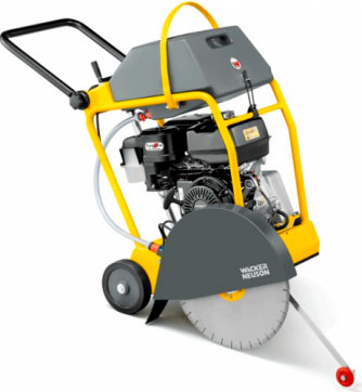 Резчик швов Wacker Neuson MFS-1350CE в прокат в Красноярске. У нас лучшая цена за сутки! Возможность взять в аренду с выгодной скидкой до 40% при экспресс доставке 24/7. И помните, ночью стоимость еще дешевле на 30%! #арендапрокат #виброплита #выгодно